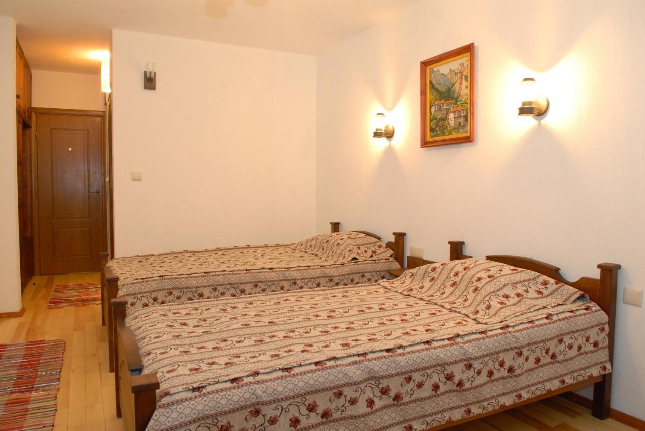 Hotel Pirinski Han - Old Adjev Han Sandanski Bagian luar foto
